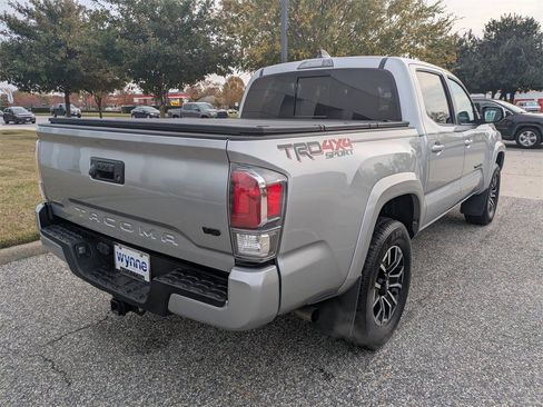 Used 2023 Toyota Tacoma TRD Sport image 4