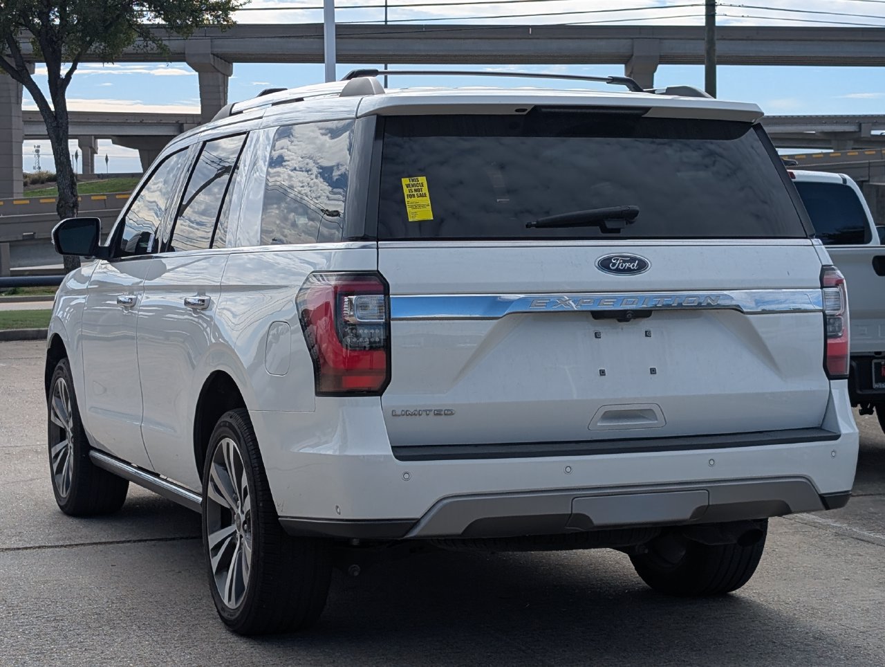 Used 2021 Ford Expedition Limited RWD image 4