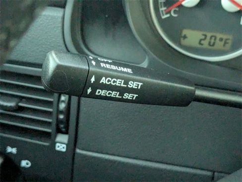 Used 2005 Chrysler Crossfire Convertible w/ Special Edition Group image 22