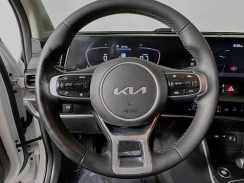 Used 2023 Kia Sportage EX image 18