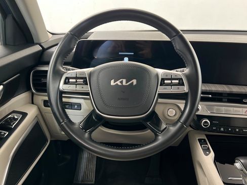 Used 2023 Kia Telluride EX image 13