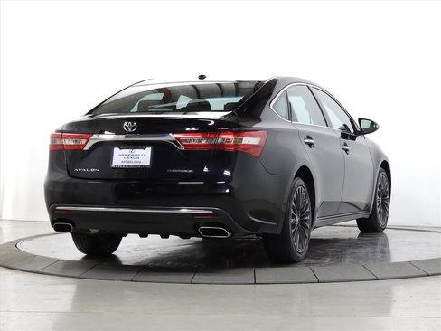 Used 2016 Toyota Avalon Touring image 7