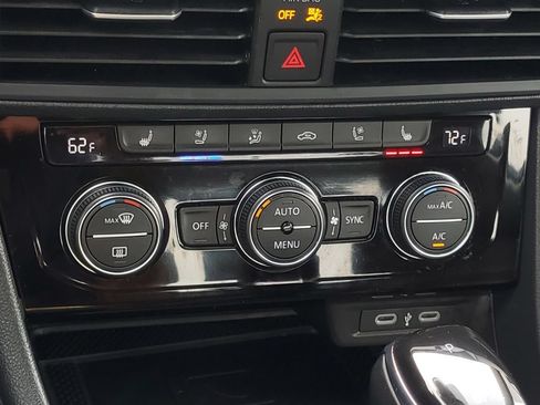 Used 2024 Volkswagen Jetta SEL FWD image 18