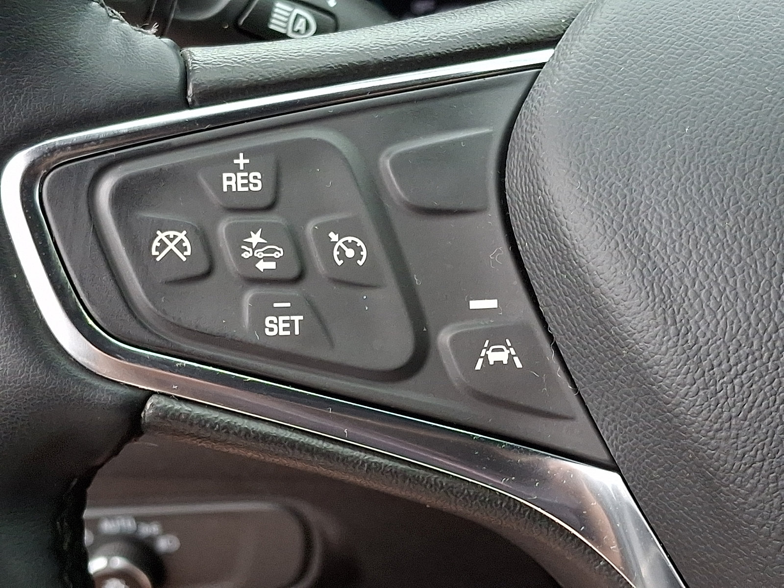 Certified 2024 Chevrolet Equinox LT FWD image 22