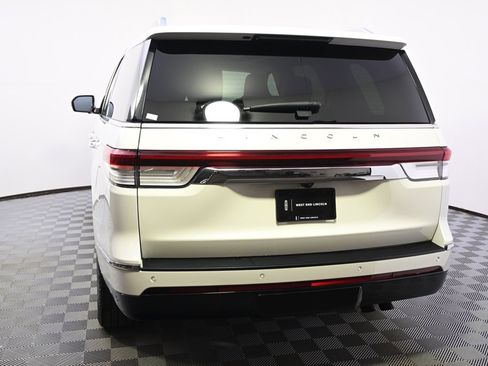Certified 2022 Lincoln Navigator Reserve image 4