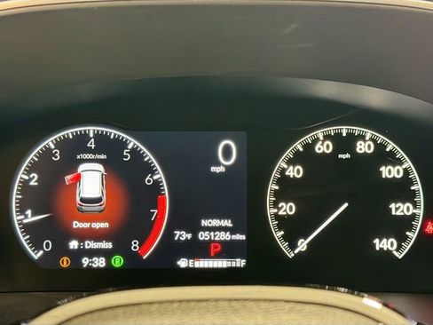 Used 2025 Honda Pilot Touring image 10