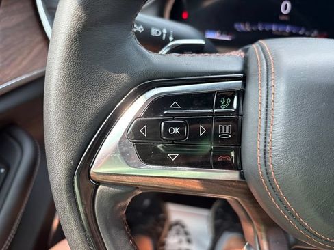 Used 2025 Jeep Grand Cherokee Summit w/ Adv Protech Group IV AWD/4WD image 11