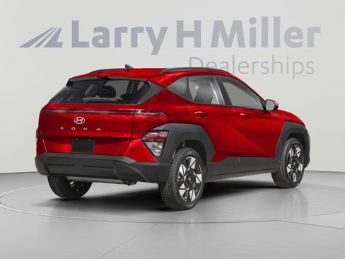 Used 2025 Hyundai Kona SEL FWD image 2