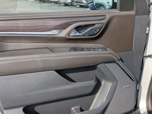 Used 2023 GMC Yukon Denali image 13