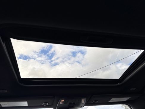 Used 2025 Toyota Sienna XSE image 18