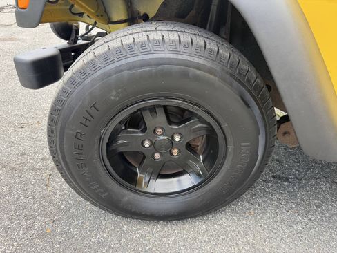 Used 2004 Jeep Wrangler 4WD w/ 30" Tire & Wheel Group image 23