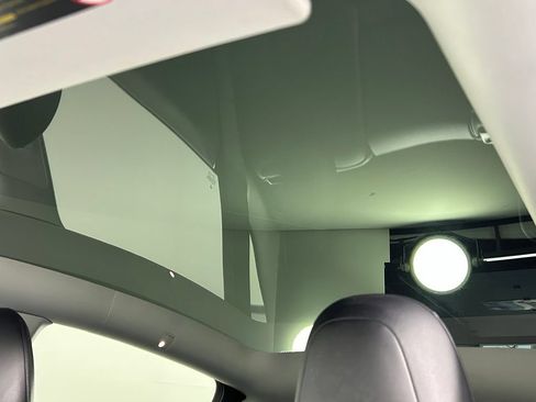 Used 2022 Tesla Model Y Performance AWD/4WD image 30
