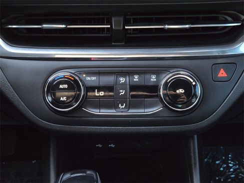 Used 2026 Buick Envista Preferred image 14