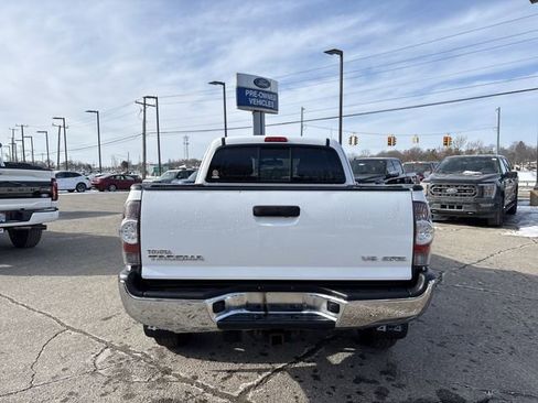 Used 2013 Toyota Tacoma 4x4 Access Cab V6 w/ SR5 Pkg image 15