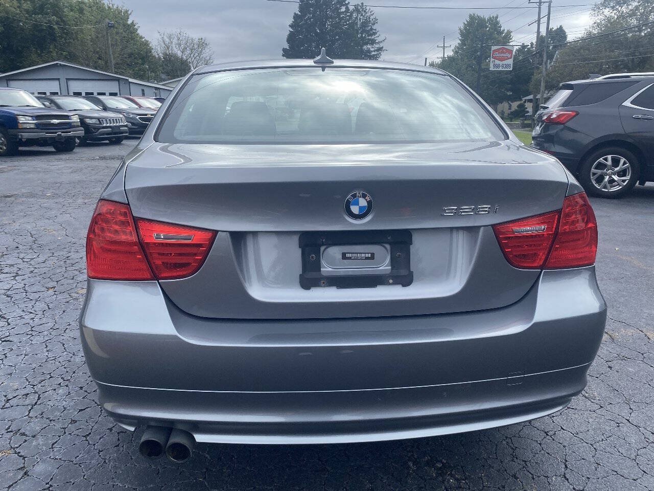 Used 2011 BMW 328i xDrive Sedan AWD/4WD image 5