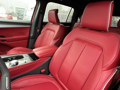 Used 2024 Jeep Wagoneer Launch Edition image 18