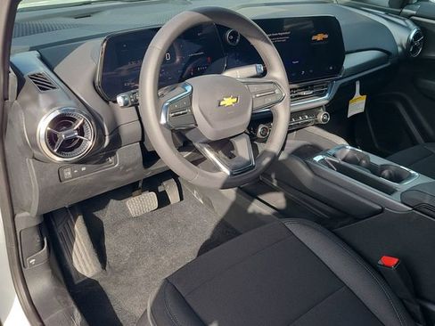 New 2026 Chevrolet Equinox EV LT image 20