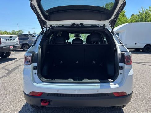 Used 2026 Jeep Compass Trailhawk AWD/4WD image 10