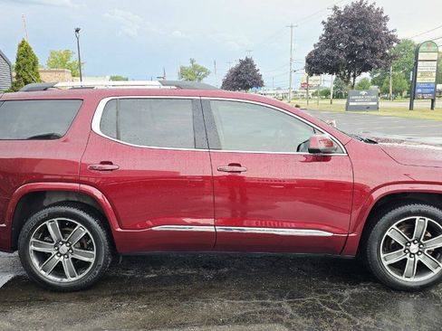 Used 2017 GMC Acadia Denali w/ Technology Package FWD image 7