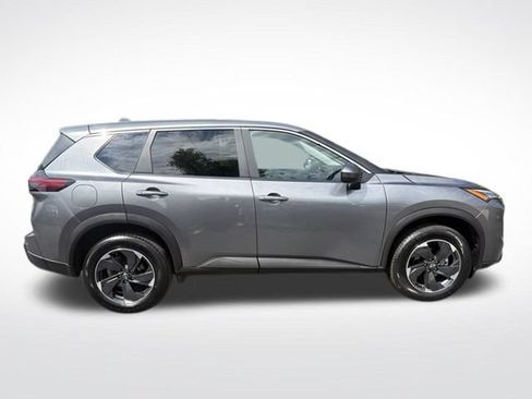 Used 2024 Nissan Rogue SV AWD/4WD image 6
