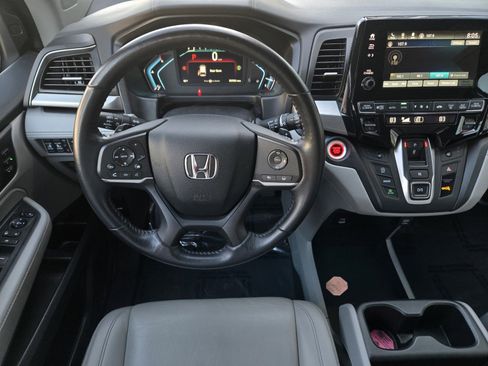 Used 2024 Honda Odyssey EX-L image 13