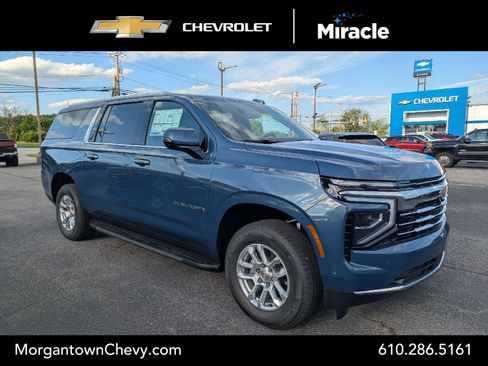 New 2026 Chevrolet Suburban LT w/ Comfort Package AWD/4WD image 1
