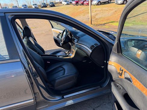 Used 2008 Mercedes-Benz E 350 Luxury image 15