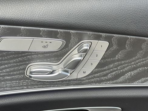 Used 2022 Mercedes-Benz E 350 Sedan image 23