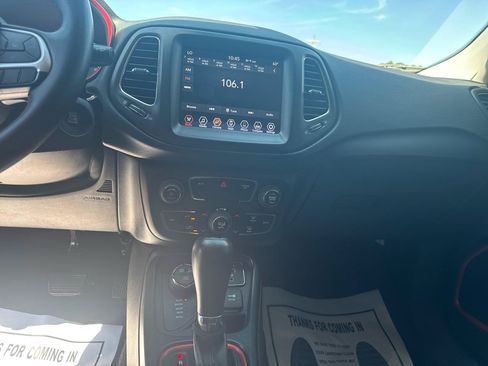 Used 2020 Jeep Compass Trailhawk AWD/4WD image 18