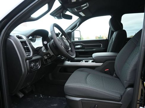 New 2026 RAM 2500 Big Horn AWD/4WD image 15