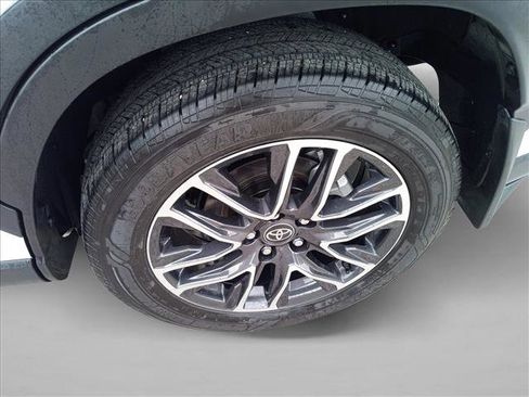 Used 2026 Toyota Corolla Cross XLE w/ Convenience Package image 9