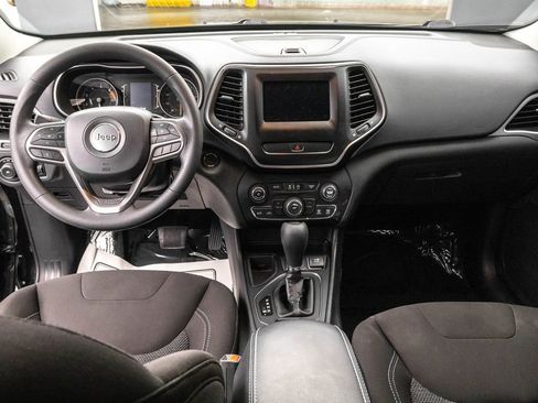 Used 2019 Jeep Cherokee Latitude w/ Popular Appearance Group image 24