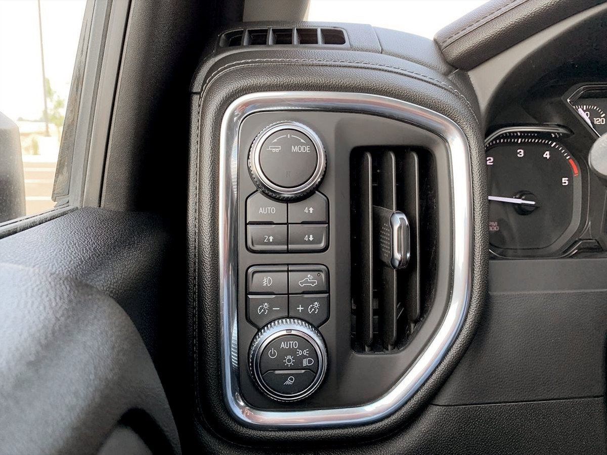 Used 2021 GMC Sierra 3500 SLT w/ SLT Convenience Package AWD/4WD image 18