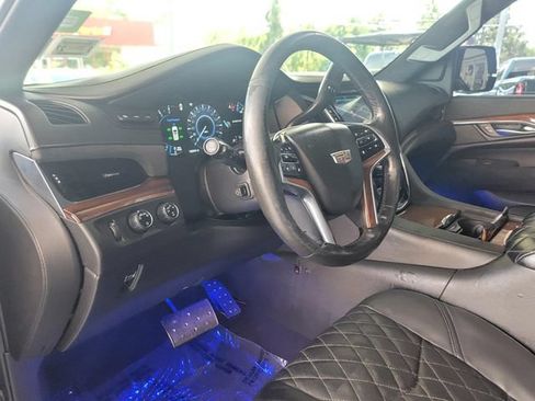 Used 2016 Cadillac Escalade ESV Premium AWD/4WD image 9