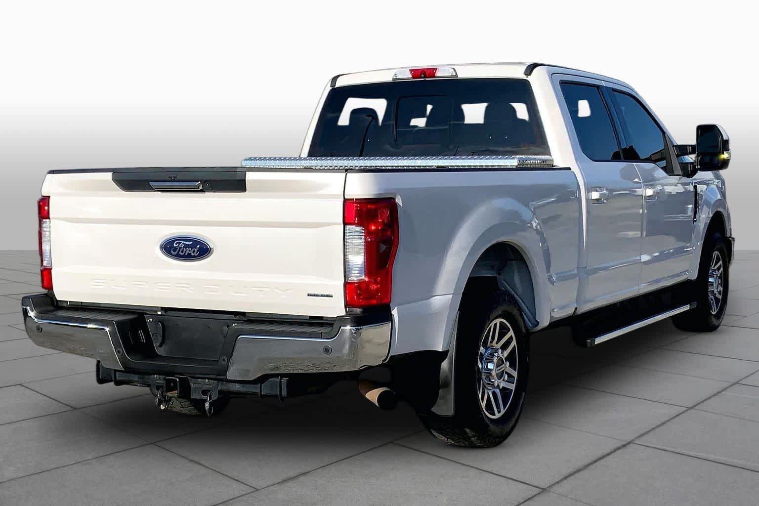 Used 2017 Ford F250 Lariat w/ Lariat Value Package RWD image 12