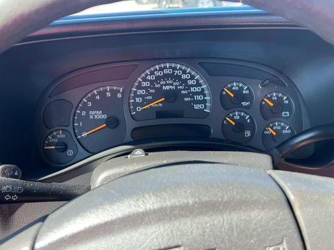 Used 2004 Chevrolet Silverado 2500 4x4 Regular Cab image 21