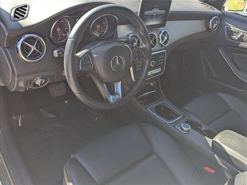 Certified 2020 Mercedes-Benz GLA 250 image 10