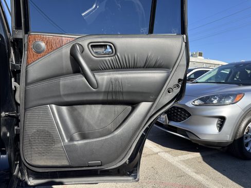 Used 2020 Nissan Armada SL w/ Premium Package image 22