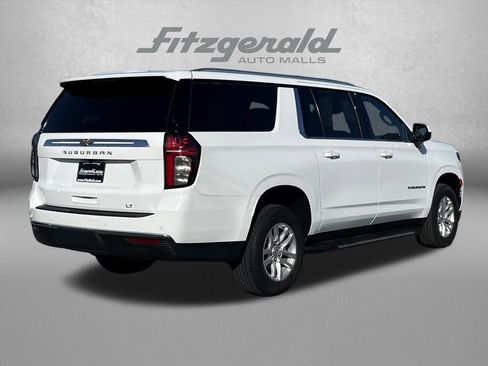 Used 2024 Chevrolet Suburban LT AWD/4WD image 7