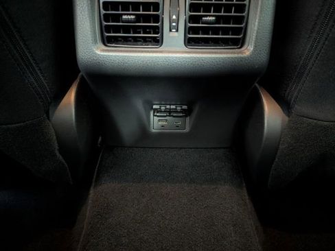 Used 2025 Toyota Camry LE image 10