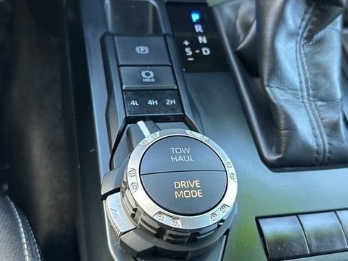 Used 2024 Toyota Tacoma TRD Sport image 32