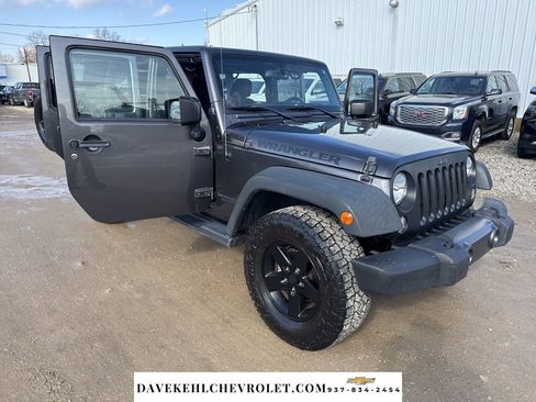 Used 2017 Jeep Wrangler Unlimited Sport image 33