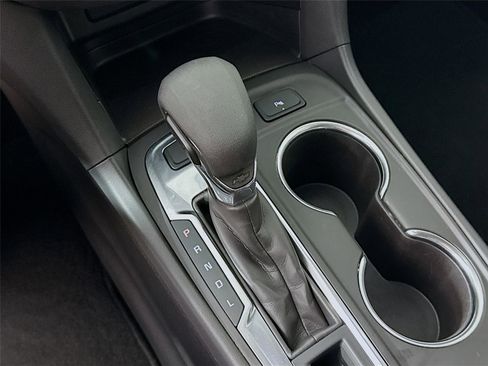 Used 2024 Chevrolet Equinox LT image 17