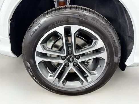 Certified 2025 Audi Q5 Premium Plus w/ Premium Plus AWD/4WD image 33