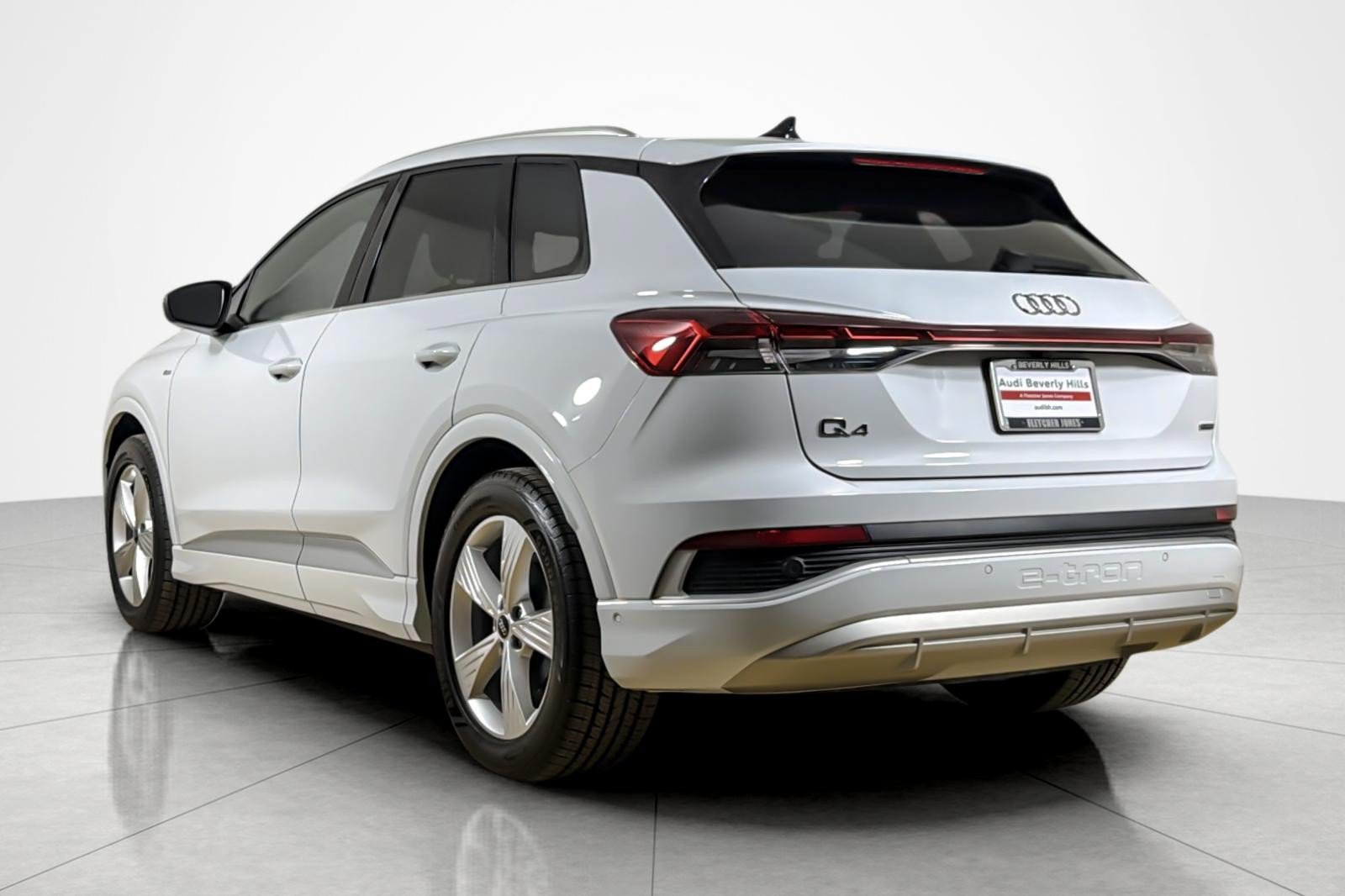 Certified 2024 Audi Q4 e-tron Premium Plus w/ Premium Plus AWD/4WD image 3
