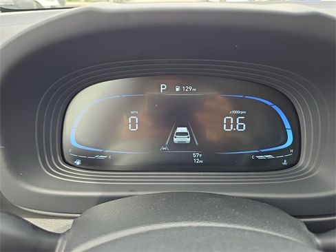 Used 2025 Hyundai Venue Limited image 15