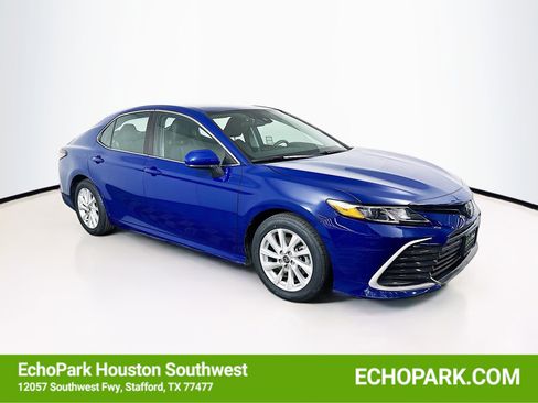 Used 2023 Toyota Camry LE image 1