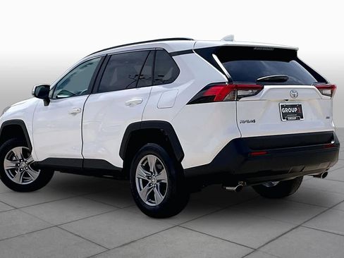 Used 2025 Toyota RAV4 XLE FWD image 12