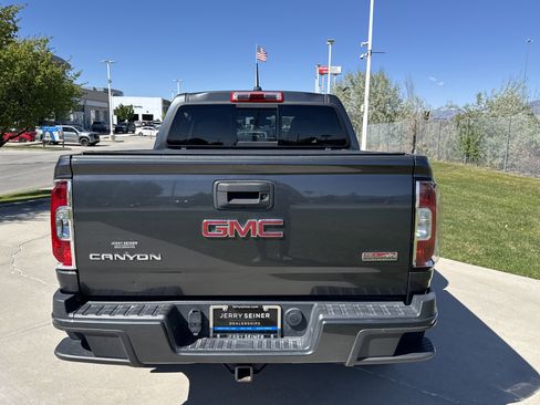 Used 2016 GMC Canyon SLE w/ All Terrain Package AWD/4WD image 4