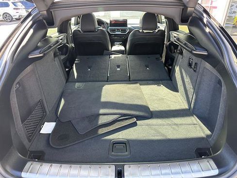 Used 2023 BMW X4 xDrive30i image 12